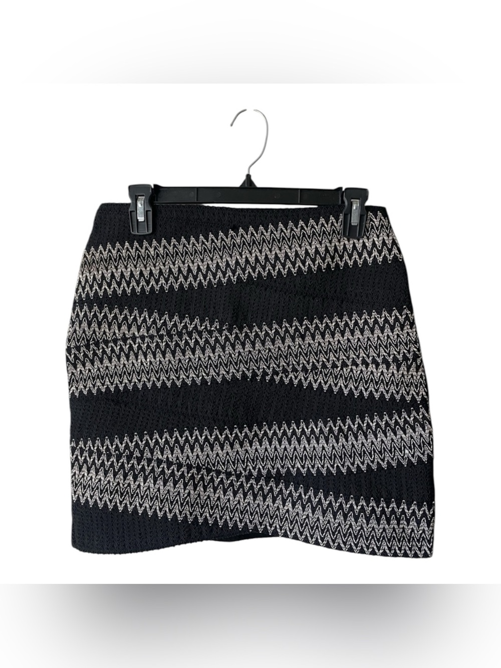 H&M Black and White Zigzag Knit Mini Skirt
